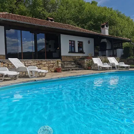 펜션 арната къща Yakovtsi