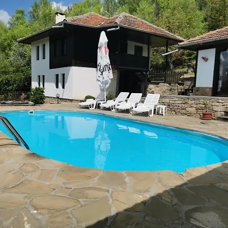 арната къща *