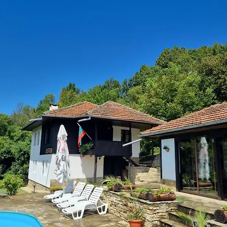 펜션 арната къща Yakovtsi